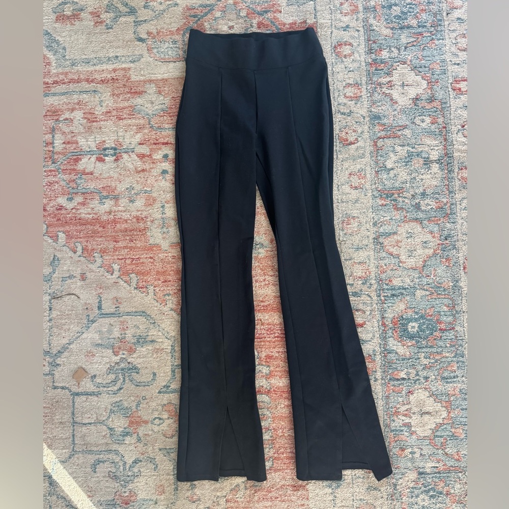 ABERCROMBIE & FITCH Ponte Split Hem Flared Pants Black Size Small - Picture 2 of 6